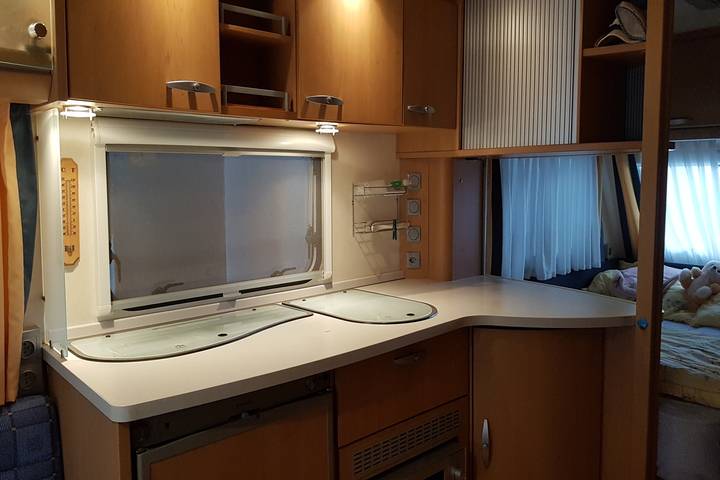 Kuchyňka v karavanu
